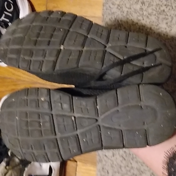 Champion shoes size 7 RUN SMALL - Picture 2 of 4